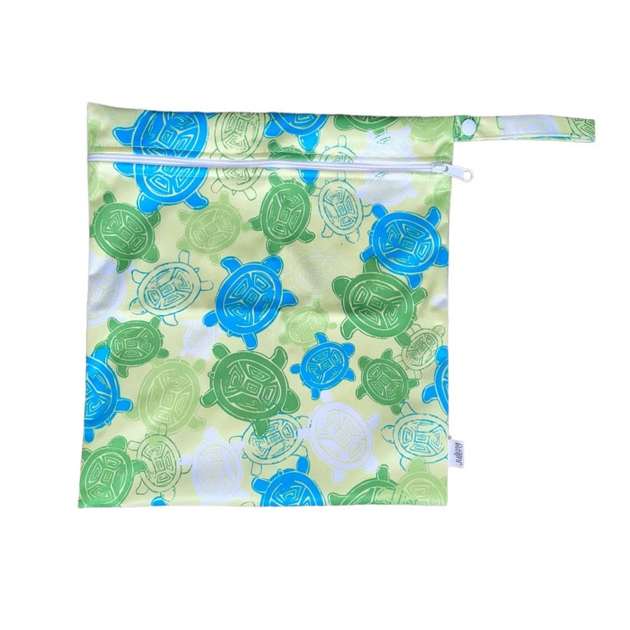 Nassbeutel in grün mit Schildkröten
