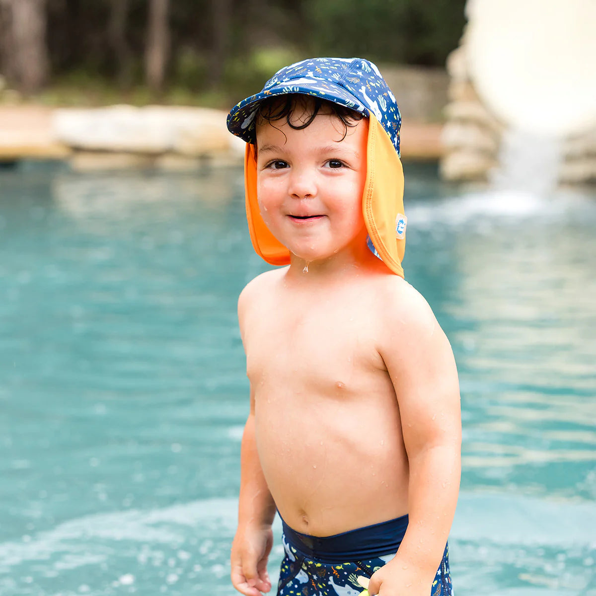UV Sonnenhut mit Nackenschutz für Baby und Kind "Shark Reef"