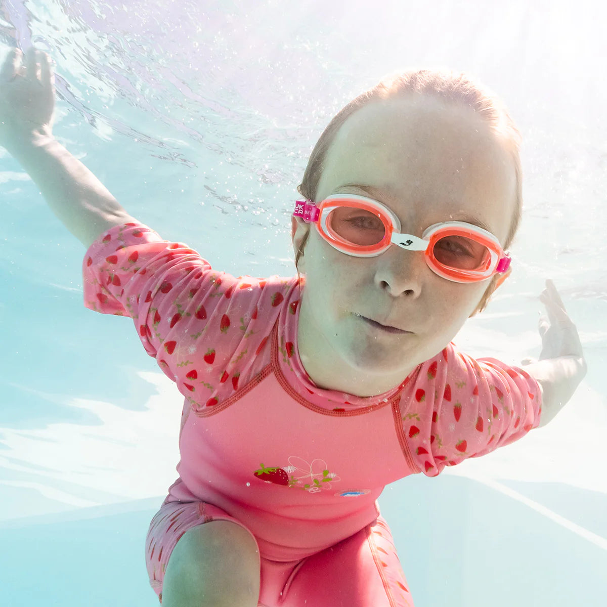 Neopren-Sun & Sea Suit "Strawberry Field" mit Sonnenschutzfaktor 50+